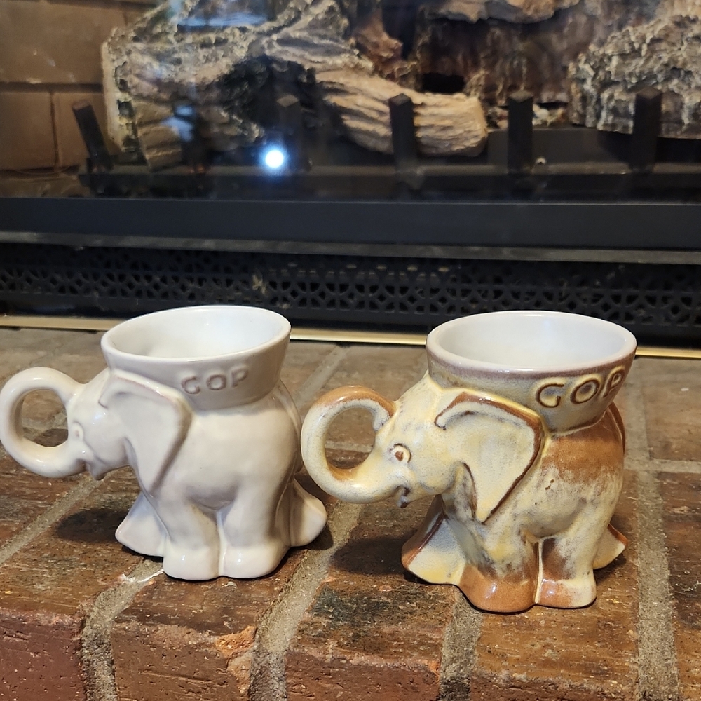 Vintage FRANKOMA pottery GOP Republican Elephant Coffee Mugs 1973 And 1991 Set 2